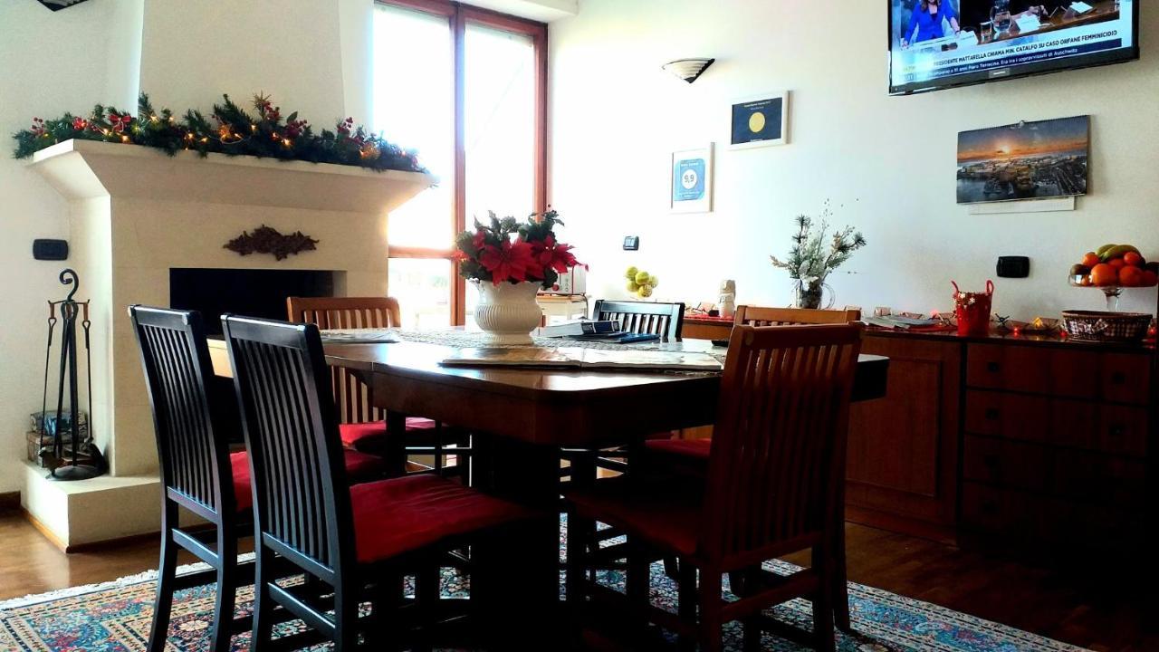 レッチェ Attico Barocco Bed & Breakfast エクステリア 写真
