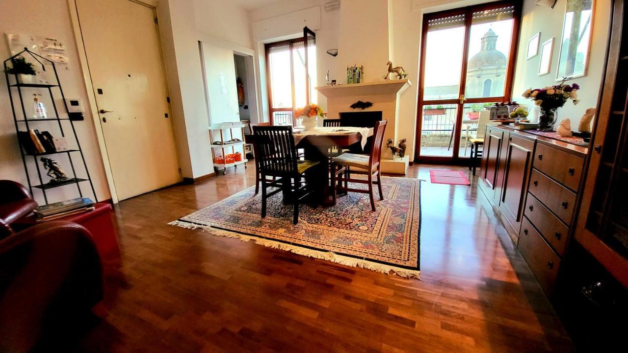 レッチェ Attico Barocco Bed & Breakfast エクステリア 写真