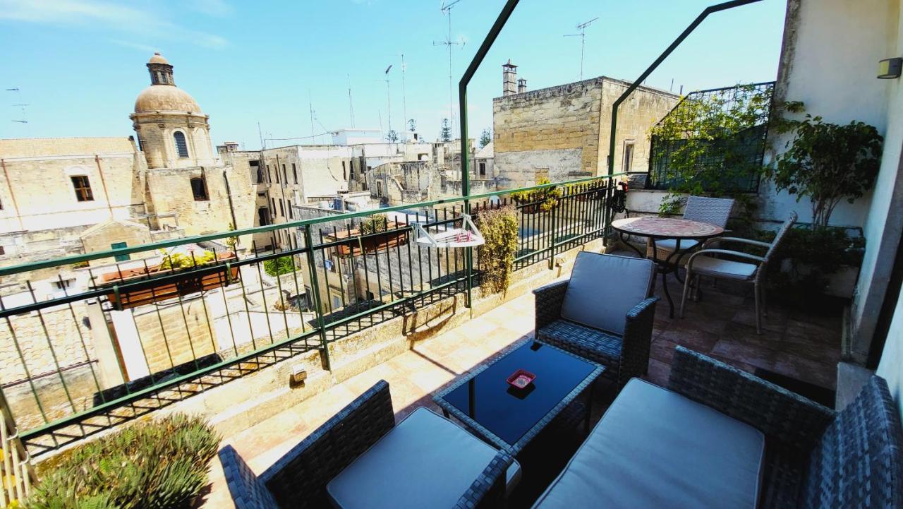 レッチェ Attico Barocco Bed & Breakfast エクステリア 写真