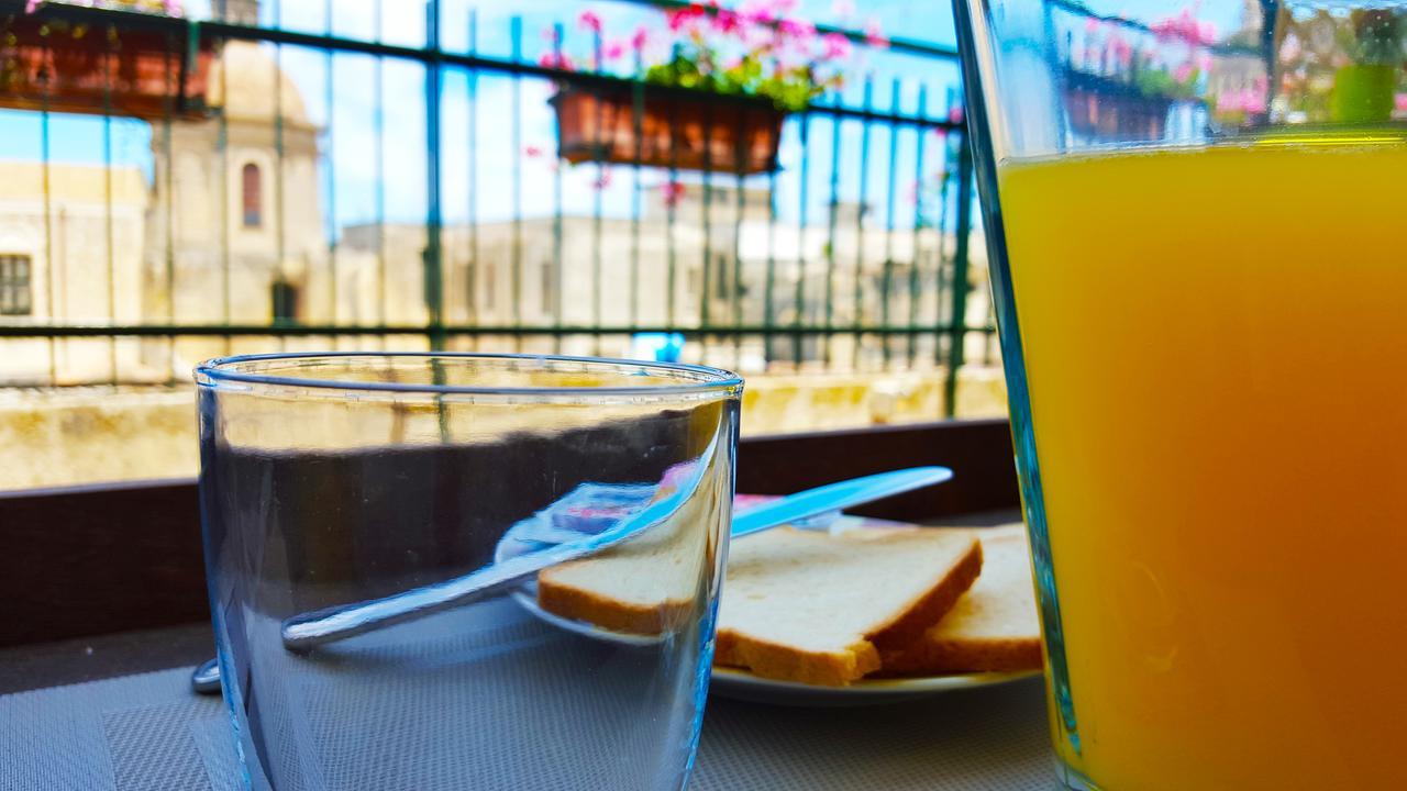 レッチェ Attico Barocco Bed & Breakfast エクステリア 写真