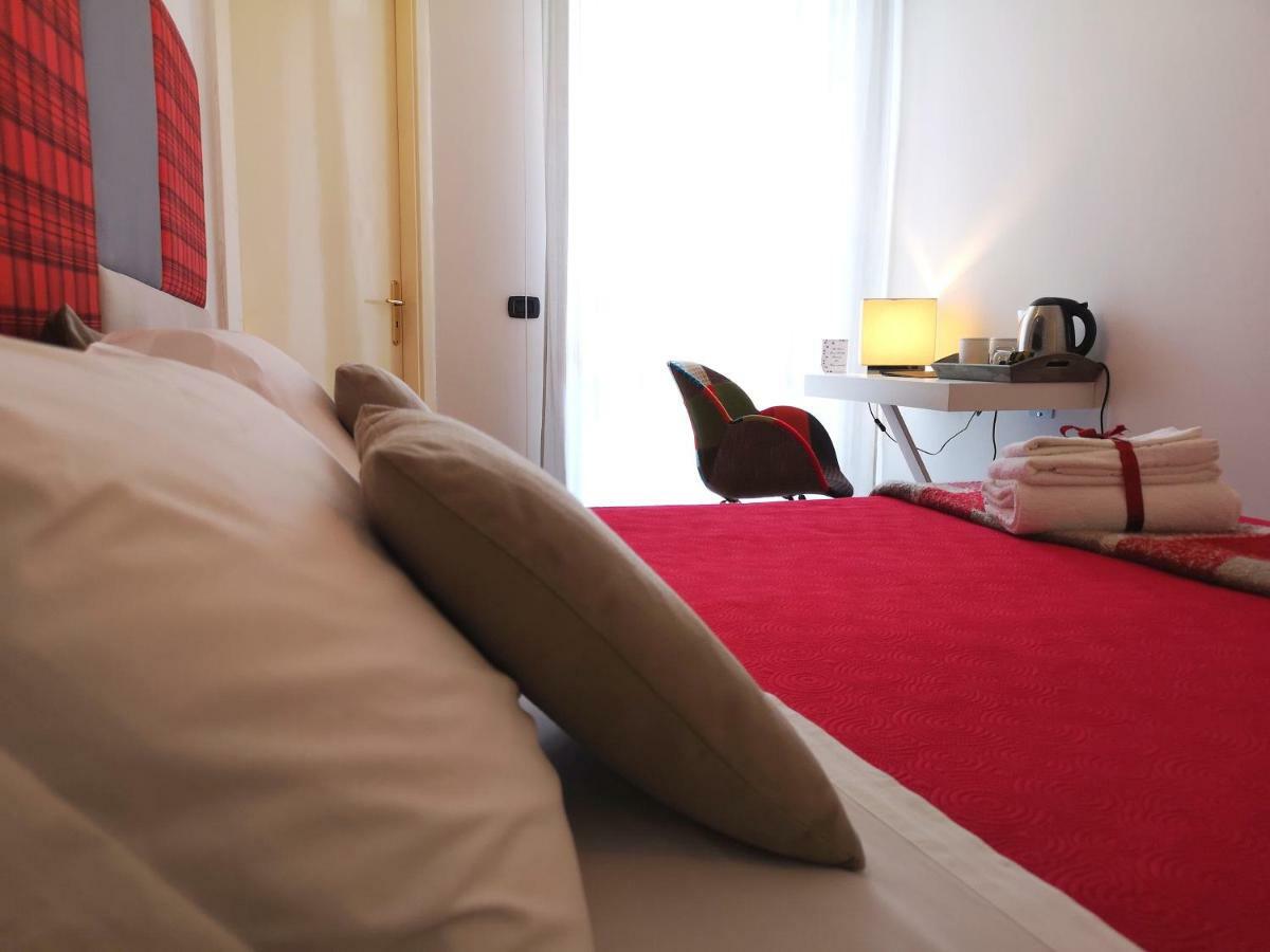 レッチェ Attico Barocco Bed & Breakfast エクステリア 写真